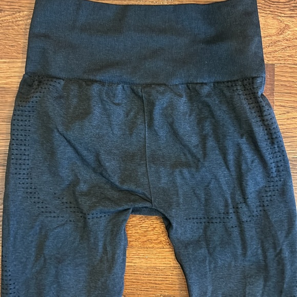 GymShark Sculpt Black Leggings - Picture 6 of 6